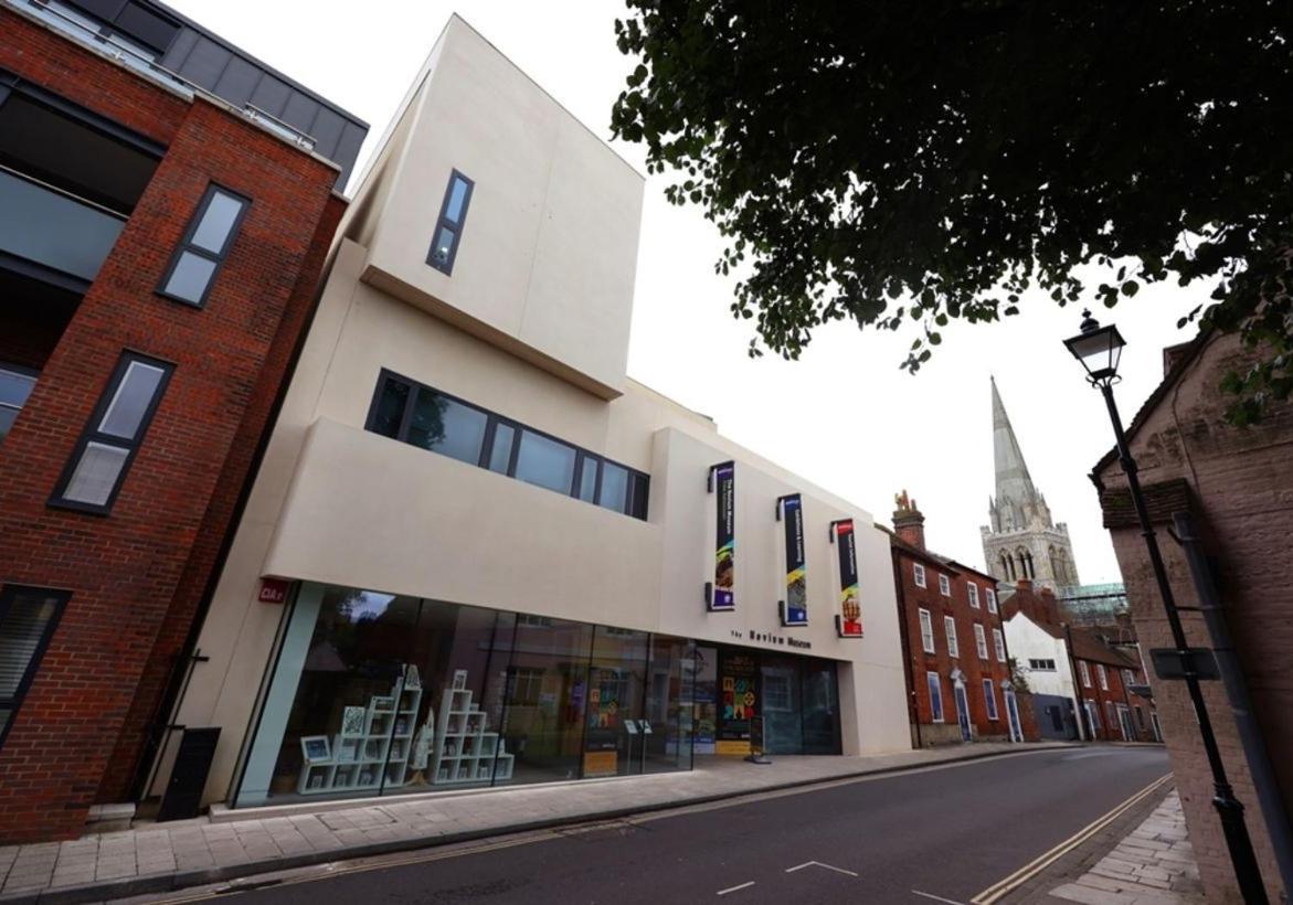 Georgian 2 Bedroom Apartment In Chichester With Free Parking - Chichester Holiday Properties Exterior photo