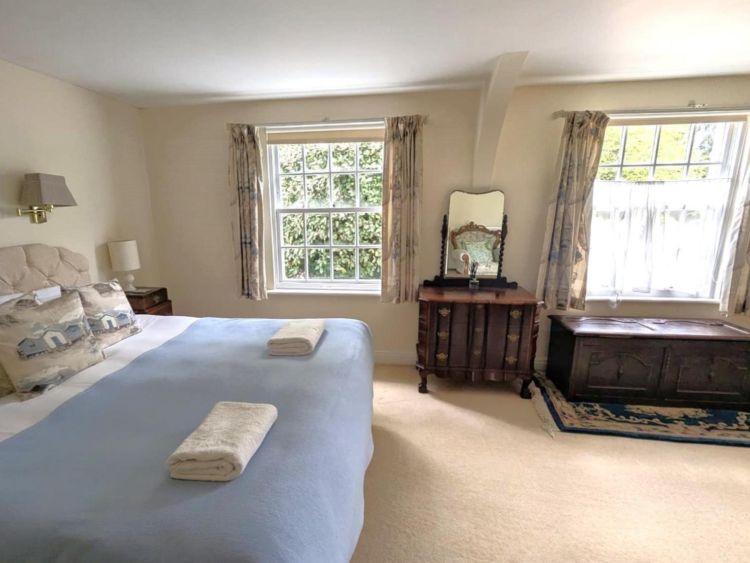 Georgian 2 Bedroom Apartment In Chichester With Free Parking - Chichester Holiday Properties Exterior photo